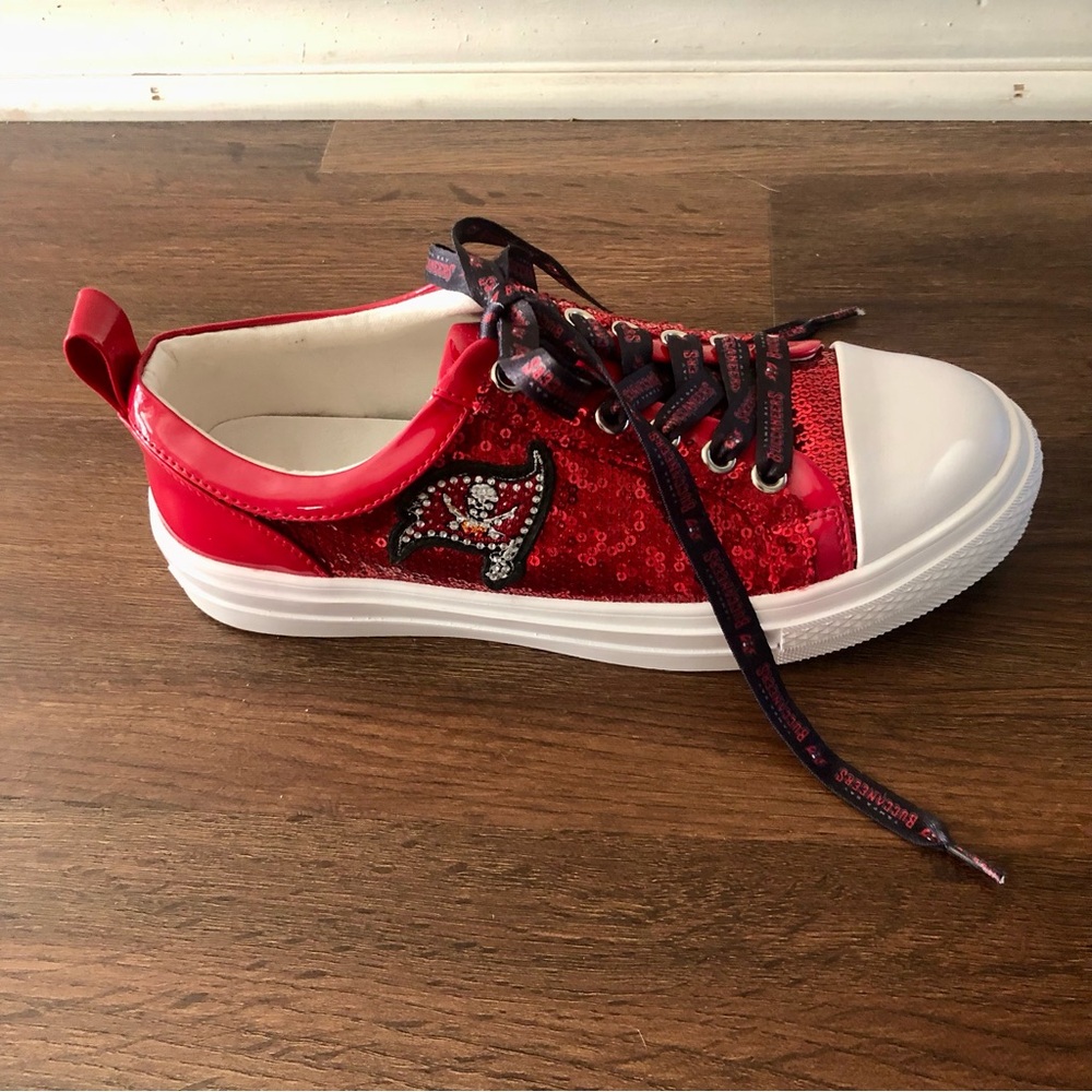 Women’s Cuce Red Tampa Bay Buccaneers Sequin Sneakers White Soles NFL New Size 8 - Picture 7 of 13